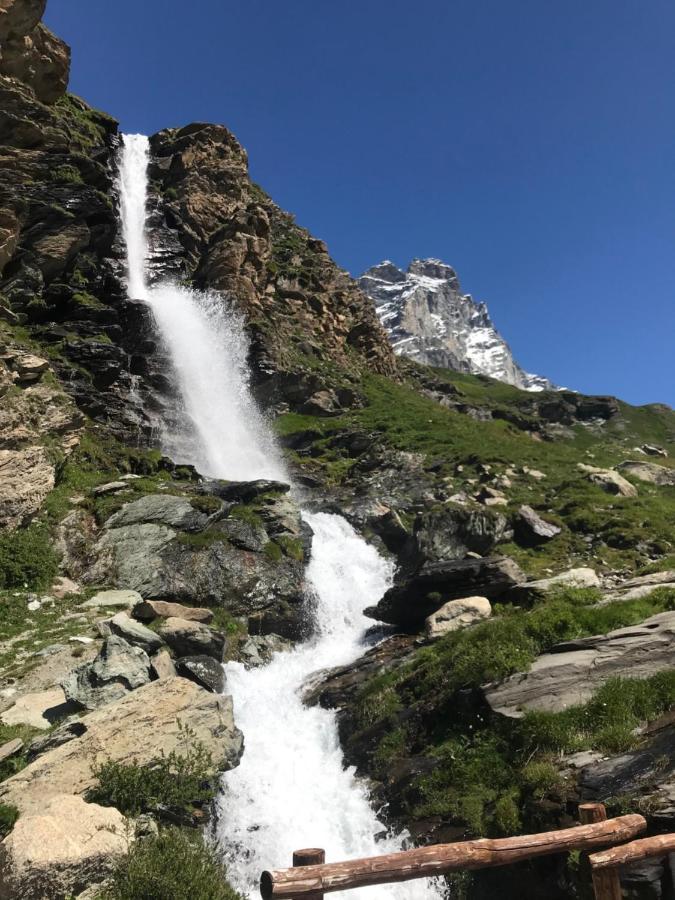 Piccolo Paradiso In Centro Cervinia ブレウイル・チェルヴィナイア エクステリア 写真